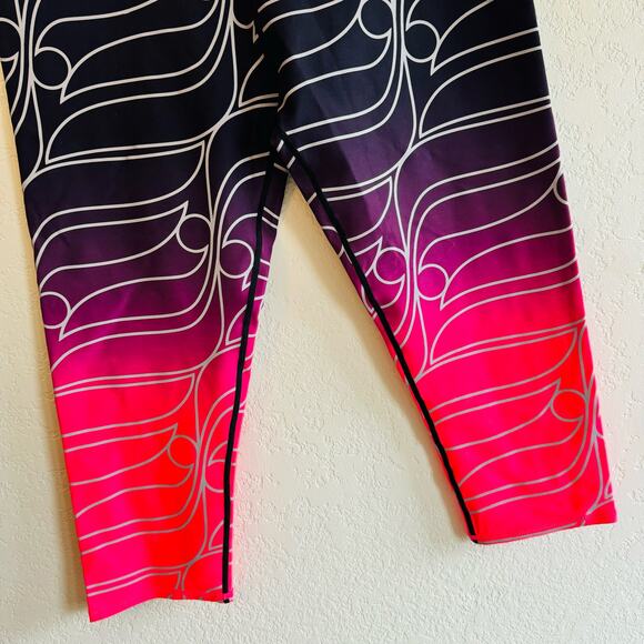 Fabletics | black purple and pink leggings crops - Picture 3 of 4